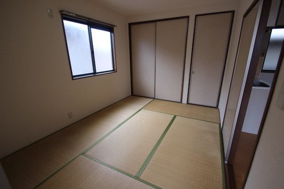 ベッドルーム