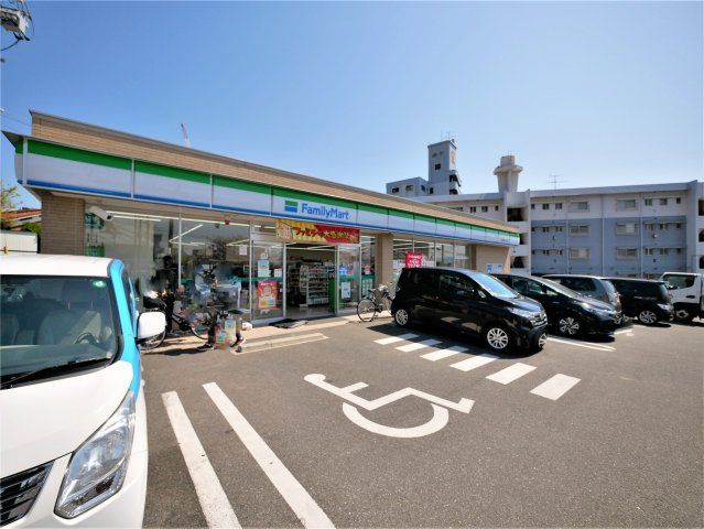 ファミリーマート小倉安部山入口店(480m)