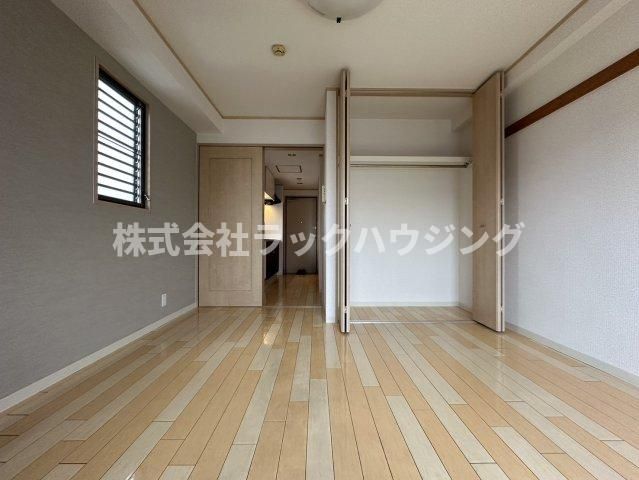 ベッドルーム