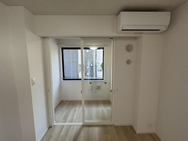 ベッドルーム