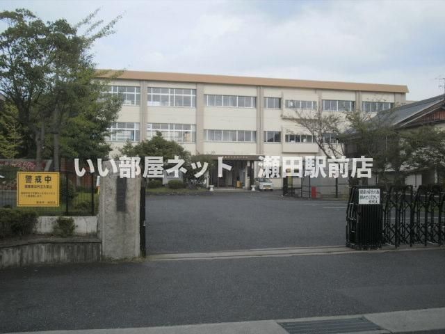 栗東市立大宝小学校(小学校)まで651m