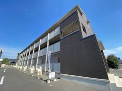 エメラルドグリーンの外観画像