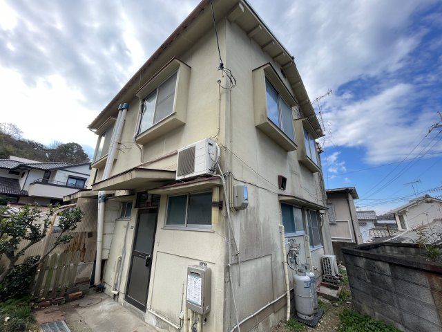 吉浦東本町4丁目1番戸建の外観画像