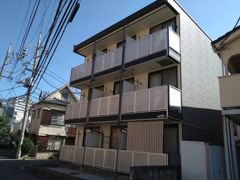 レオパレスマノワールの外観画像