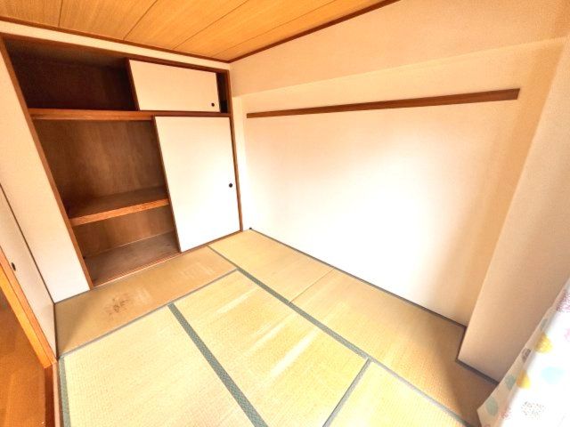 ベッドルーム