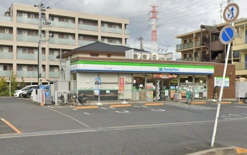 近くに施設あり