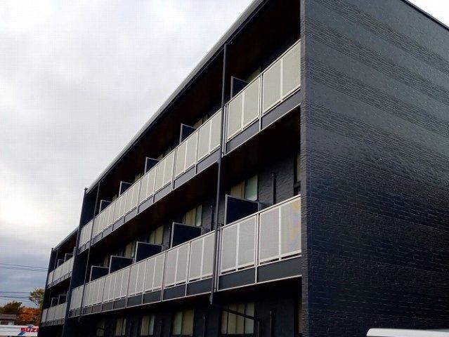 レオパレスアルファヒルズの外観画像