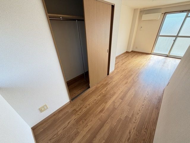 ベッドルーム