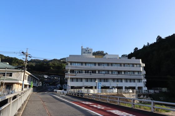 近くに施設あり
