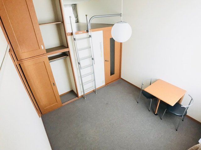 ベッドルーム
