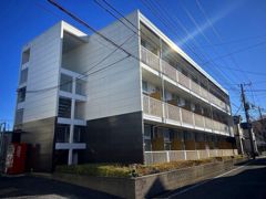 レオパレスウエストサイド白山の外観画像