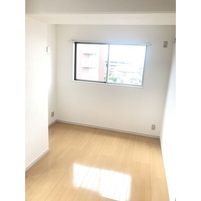 ベッドルーム