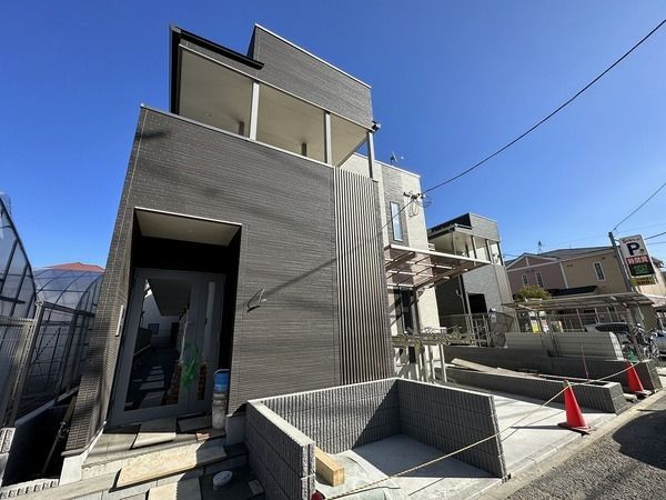 season Houseの外観画像