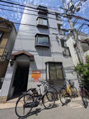 ツインイーストの外観画像