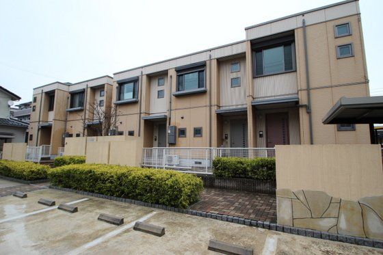エラシオ B棟の外観画像