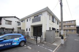 メゾンモンターニュC棟の外観画像