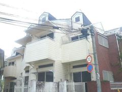 レオパレス三百人町の外観画像