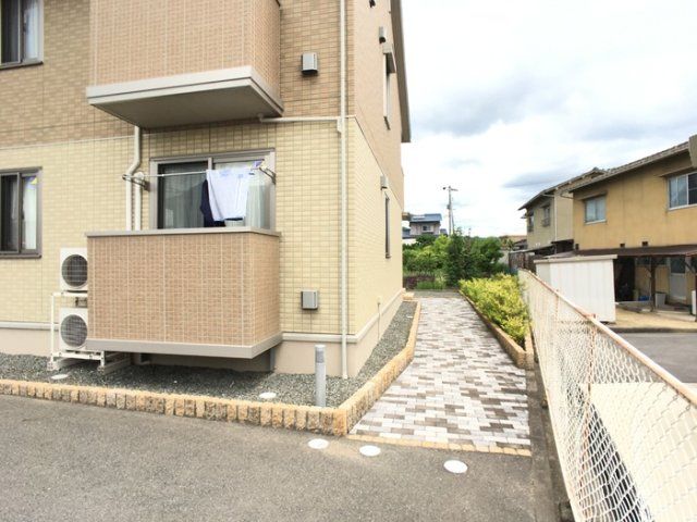 近くに施設あり