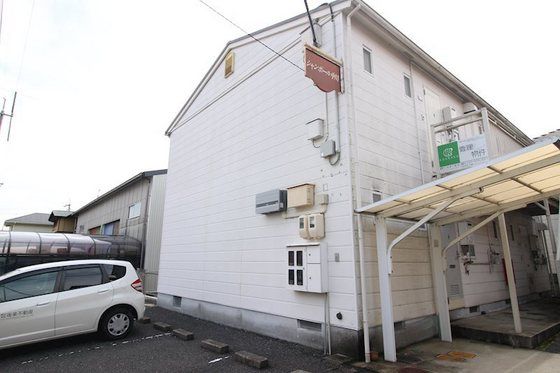 シャンポール中川の外観画像