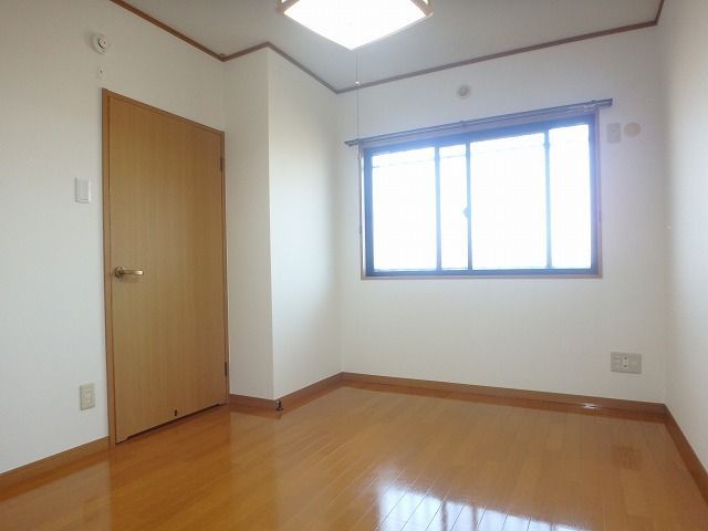ベッドルーム