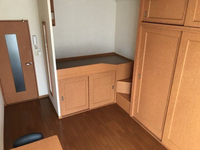 ベッドルーム