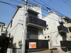 n westの外観画像