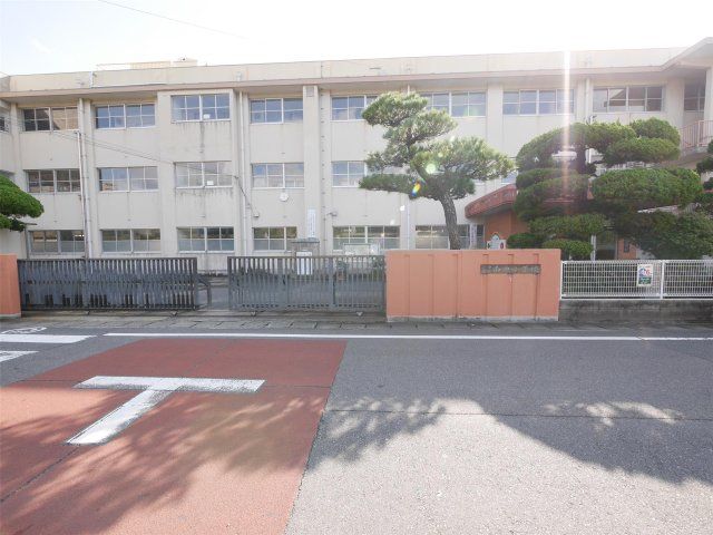 南原小学校(470m)