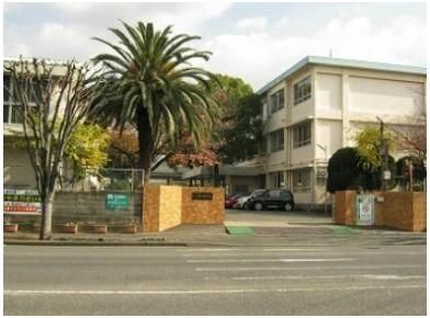 沖田中学校(720m)