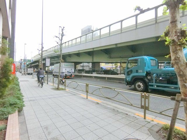 近くに施設あり