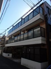ロワールフェミナン新山下の外観画像