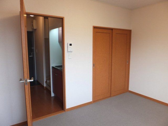 ベッドルーム