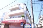 坪石ビルの外観
