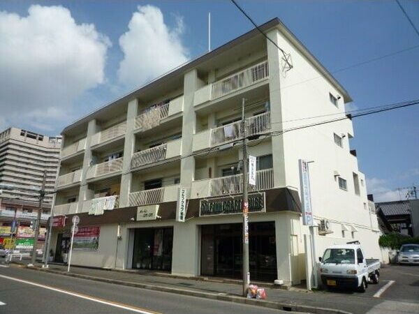 山川ビルの外観画像