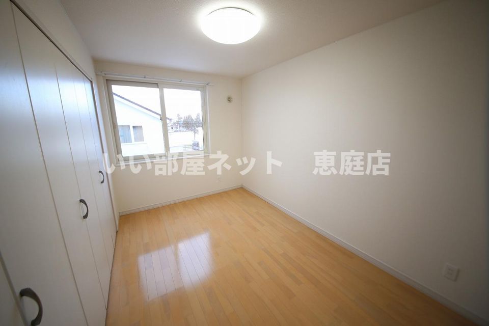 ベッドルーム