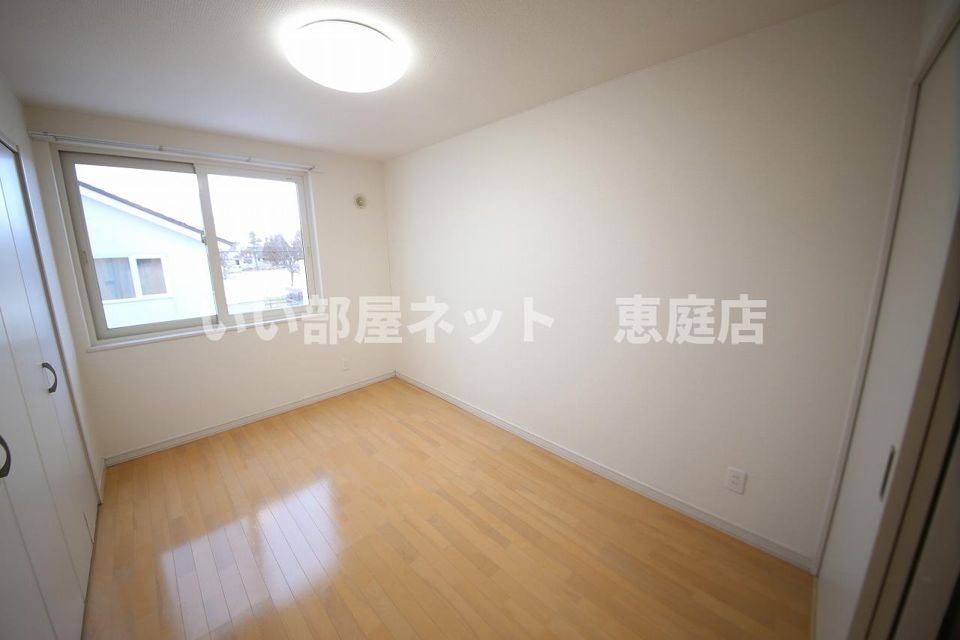 ベッドルーム