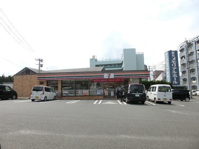 セブン‐イレブン/八幡槻田2丁目店(381m)