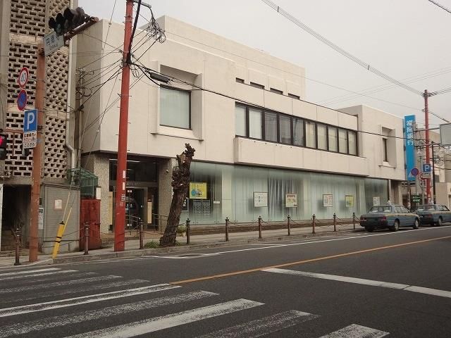 福岡銀行直方支店(450m)