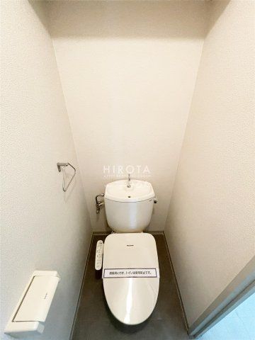ビデオプラザ川商 (1244m)