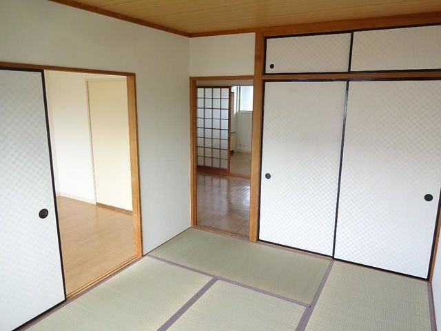 ベッドルーム