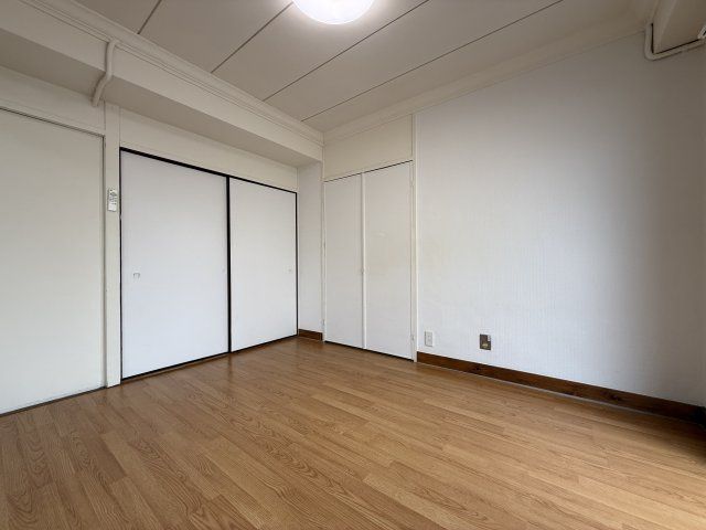 ベッドルーム