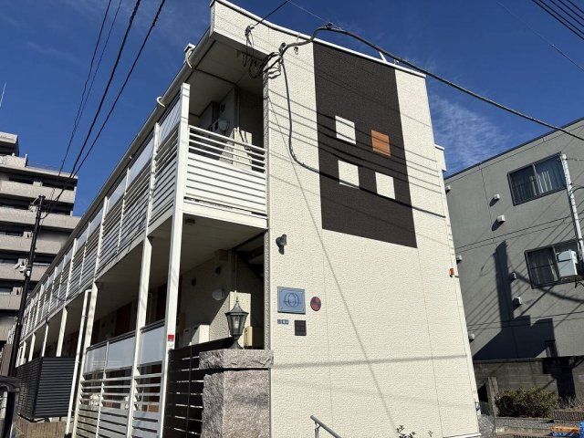 レオネクストカーサレフィナードの外観画像