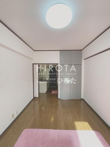 ファミリーマート／小倉緑ヶ丘店 (330m)