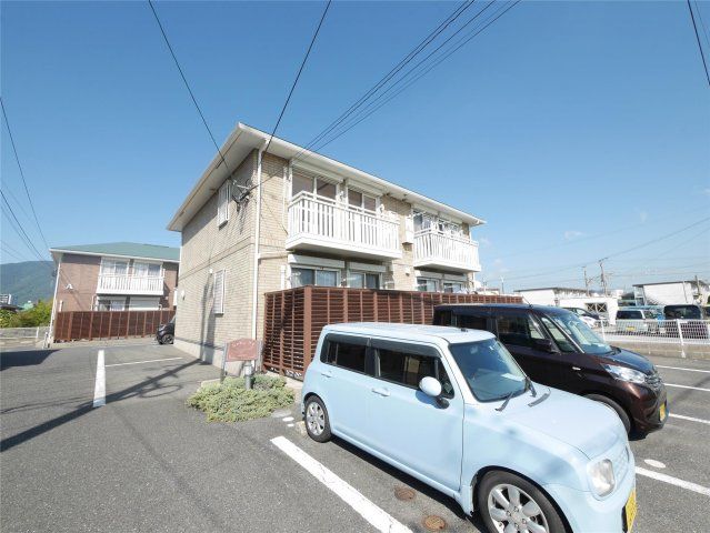 シャトン・アイB棟の外観画像