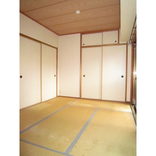 ベッドルーム