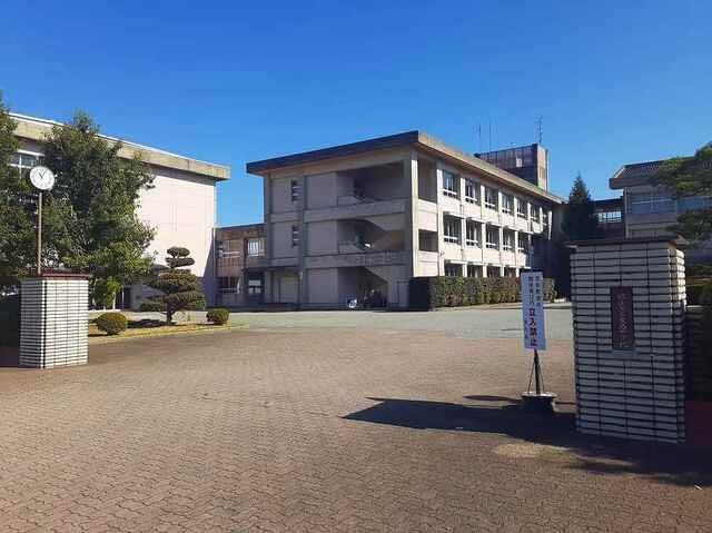 庄西中学校まで2500m