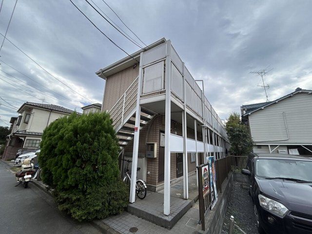 レオパレスROOSTの外観画像