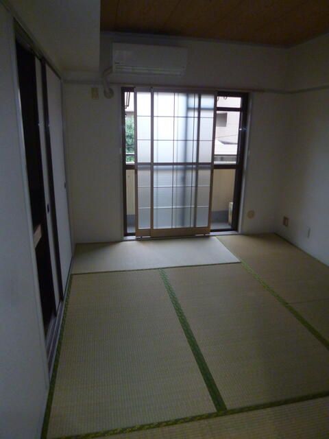 ベッドルーム