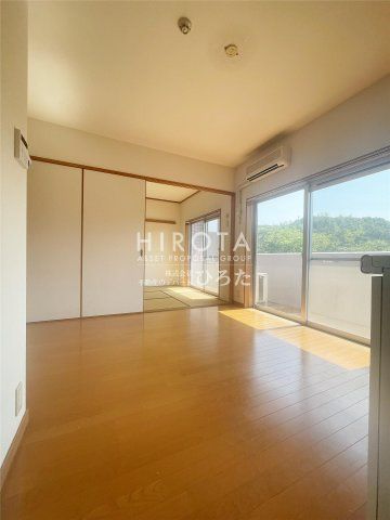 カーニバルプラスひびきの店(1400m)