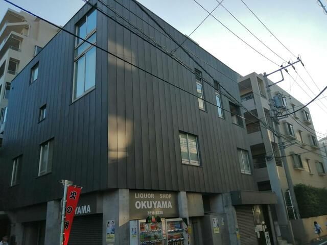 ワイビルディングの外観画像