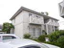 サンハイツ本城 A棟の外観